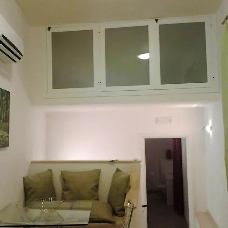 Apartment Charming In 45m² + Balcony Alcamo
